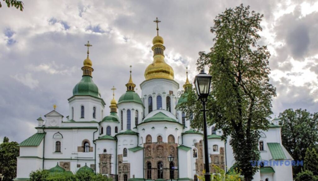 У заповіднику «Софія Київська» створено цифровий архів документів 10 У заповіднику «Софія Київська» створено цифровий архів документів 10