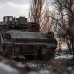 На одній із передових у Донецькій області ЗСУ відводять із невигідних позицій – Наєв
