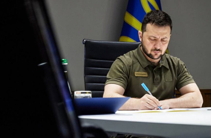 Зеленський нагородив викладачів Київського національного університету будівництва і архітектури