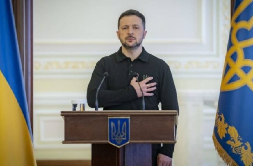 Зеленський нагородив 18 енергетиків, одного з них посмертно