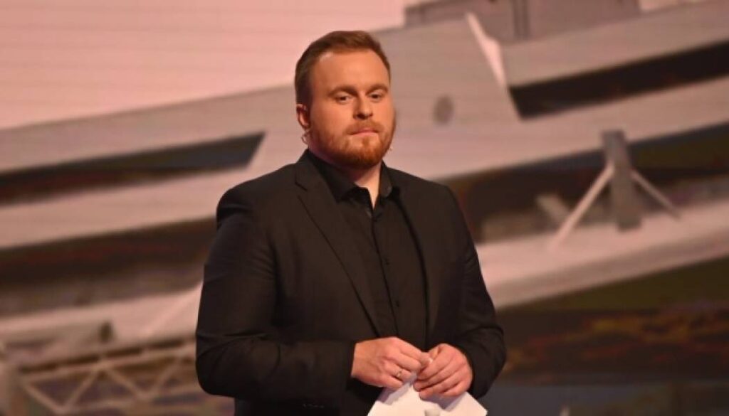 Екс-ведучий підсанкційних телеканалів “НАШ” і NewsOne Макс Назаров вийшов із СІЗО 1