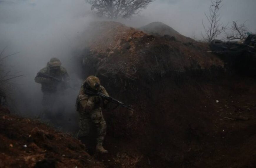 Від початку доби на фронті зафіксовано 79 бойових дій, бойові дії ведуться на чотирьох напрямках.