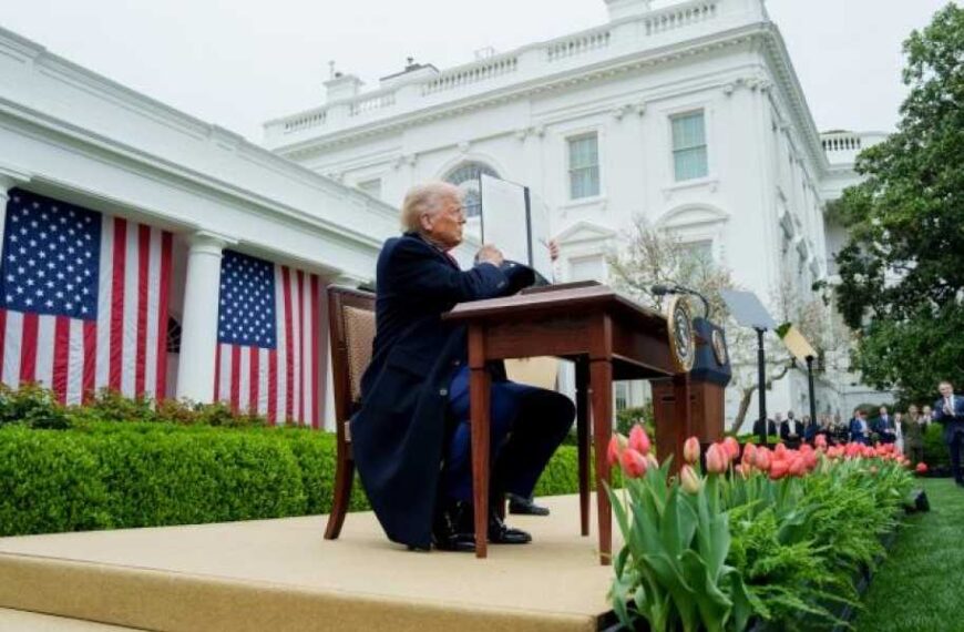 Мита Трампа вдарили по долару, але це ще не все – Financial Times