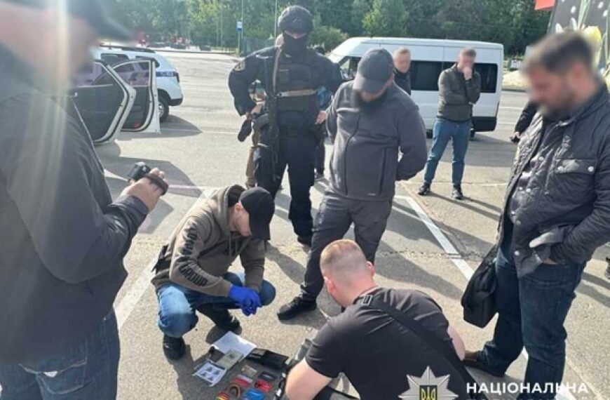Вимагали повернути неіснуючі борги: на Київщині викрили групу рекетирів