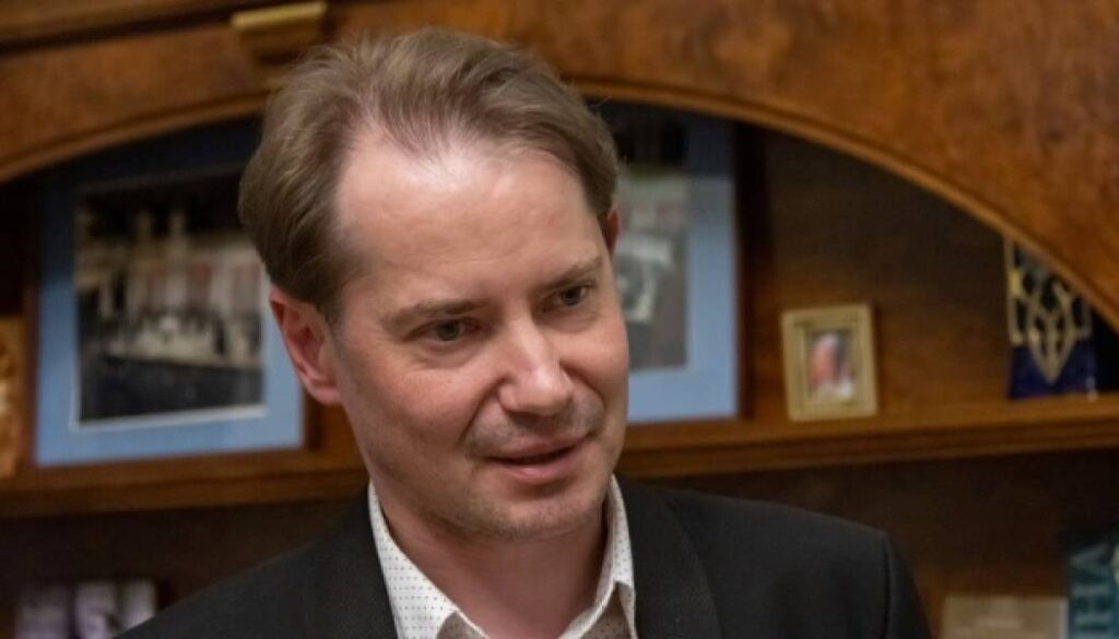 З початку повномасштабного вторгнення близько 20 виконавців Національної філармонії виїхали за кордон 10 З початку повномасштабного вторгнення близько 20 виконавців Національної філармонії виїхали за кордон 10