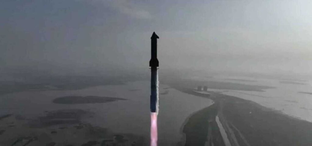 Найбільша у світі ракета вибухнула під час польоту в космос 3