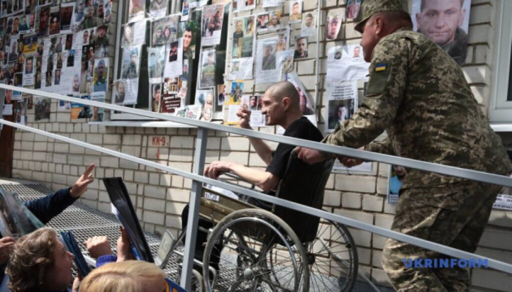 СБУ показала ексклюзивні кадри обміну полоненими 3