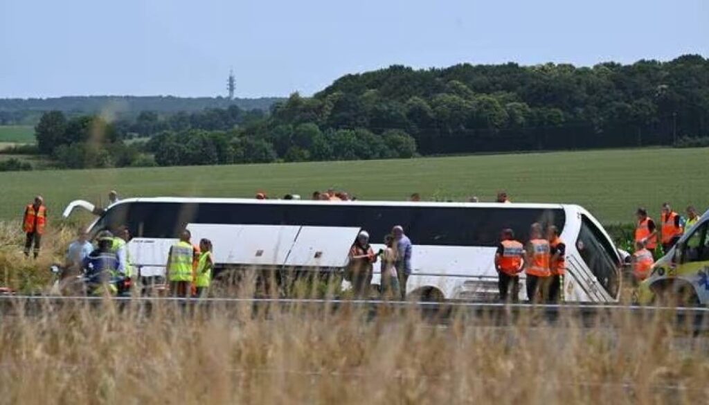 Серед загиблих внаслідок ДТП автобуса у Франції немає дітей – джерело 17