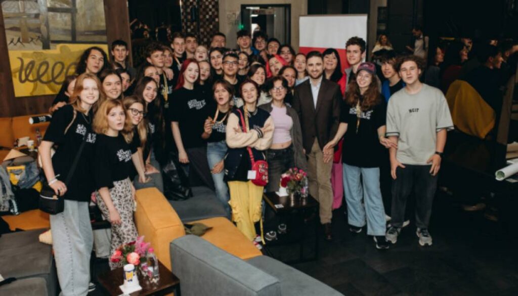 Українські школярі здобули 17 нагород на Міжнародній олімпіаді геніїв у США 6 Українські школярі здобули 17 нагород на Міжнародній олімпіаді геніїв у США 6