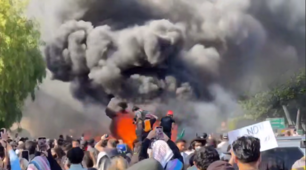 Хвиля протестів проти Трампа прокотилася по США: організатори кажуть, що учасників було «мільйони» 17