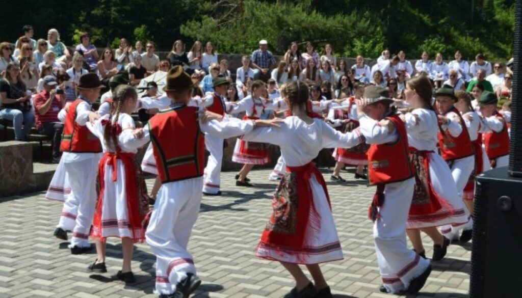 На Закарпатті відбувся фестиваль Коломиї 1 На Закарпатті відбувся фестиваль Коломиї 1