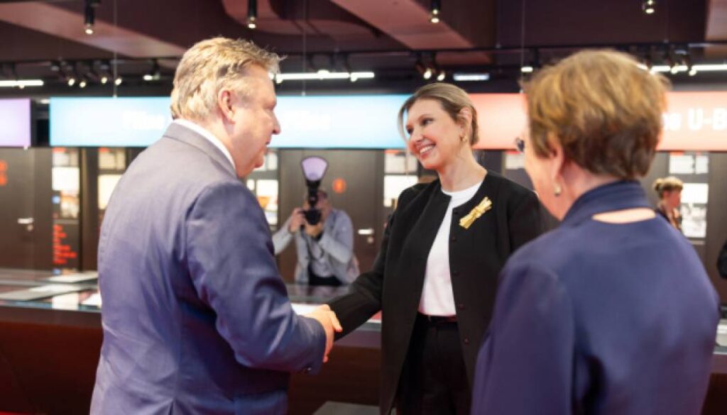 Олена Зеленська та мер Відня відвідали центр, що займається безбар'єрним доступом 16 Олена Зеленська та мер Відня відвідали центр, що займається безбар'єрним доступом 16