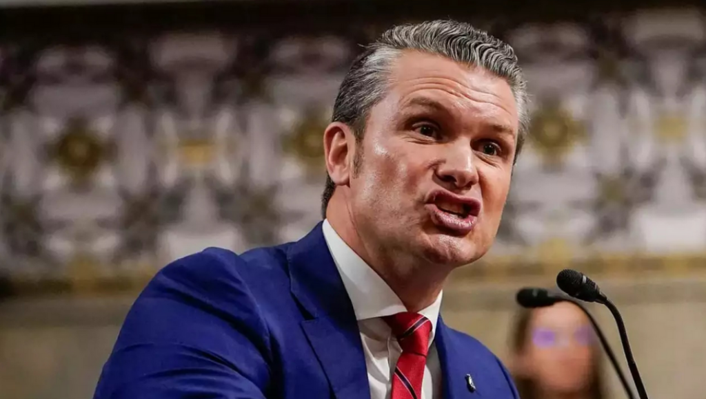 Хегсет мав відповісти на питання, чи розробляв Пентагон плани вторгнення до Гренландії та Панами… 5