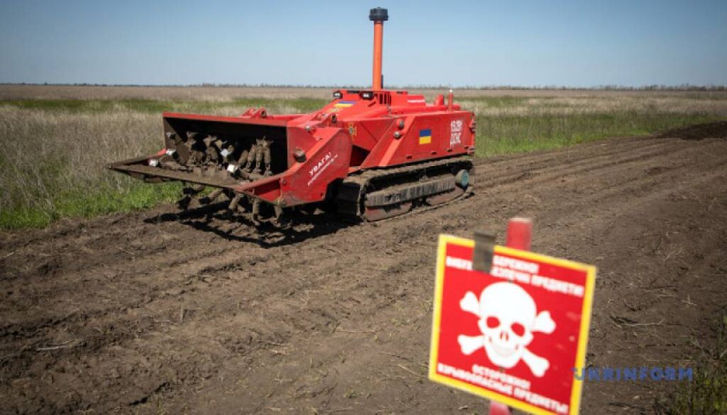 Площа розмінованих територій в Україні за рік збільшилася на 50% 15