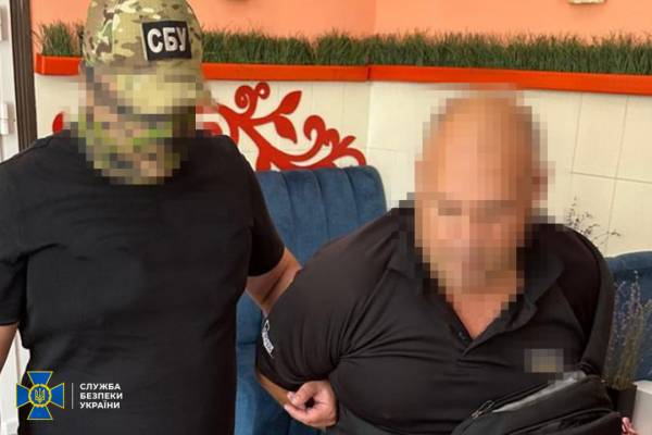 СБУ та Нацполіція затримали ще сімох організаторів схем ухилення від мобілізації 8 СБУ та Нацполіція затримали ще сімох організаторів схем ухилення від мобілізації 8