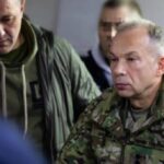 Сирський: Обстановка напружена, але про “оточення” оборонців не йдеться ані в Покровську, ані в Куп’янську