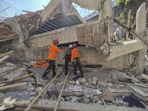 Rescuers search for survivors of a collapsed building at an Islamic boarding school in Sidoarjo, East Java, Indonesia, on September 30, 2025. File Photo by Fully Handoko/EPA
