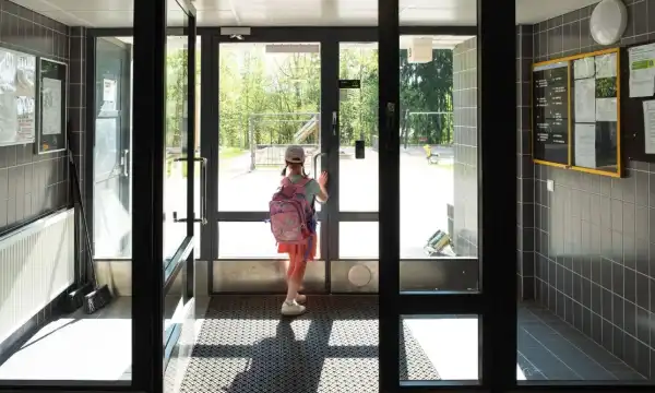 Відповідальність батьків за пропуски занять дітьми: які санкції передбачені