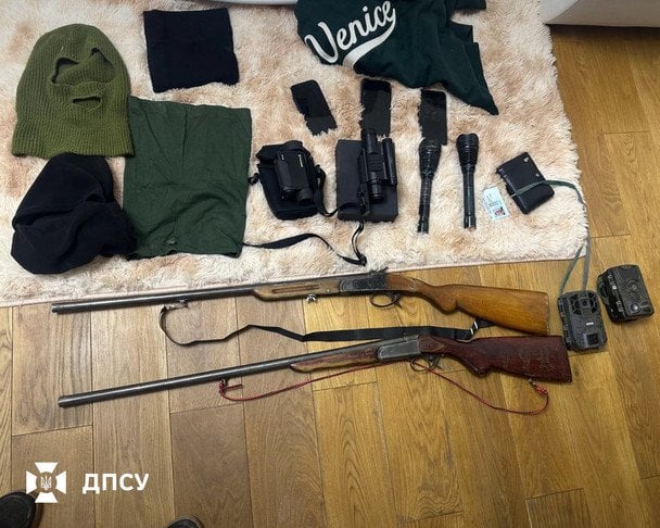 Радіостанції та прилади нічного бачення: як на Буковині організували "центр" для перевезення ухилістів і яка була ціна 11