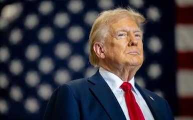 Головна 34 “Просять укласти угоду”. Трамп похвалився досягненнями США у протистоянні Ірану