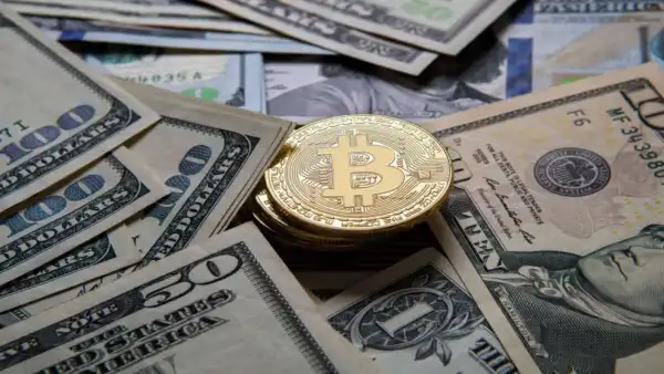 Ціна біткойна різко знижується на тлі небезпеки масштабного конфлікту 11