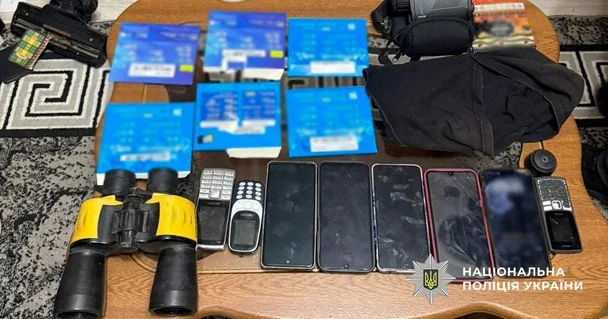 Радіостанції та прилади нічного бачення: як на Буковині організували "центр" для перевезення ухилістів і яка була ціна 12