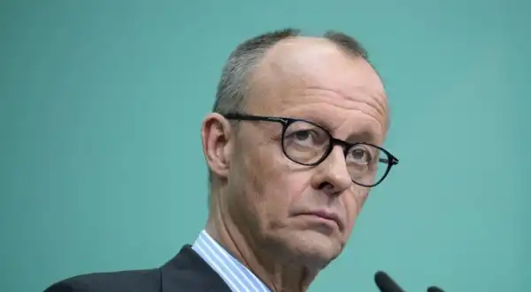 Мерц натякнув на труднощі для Орбана через зупинку коштів для України 25