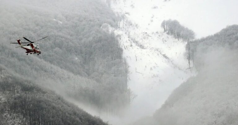 Смертоносна лавина в Італії: серед лижників є жертви та постраждалі 16