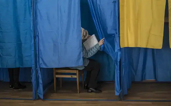 Соціологи відзначили зміну лідерів: хто тепер має шанси на підтримку виборців в&hellip;