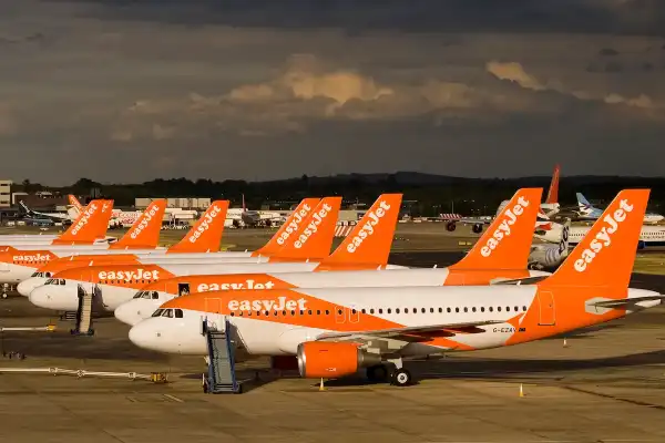 Один з провідних бюджетних авіаперевізників Європи попередив про подорожчання авіаквитків 3