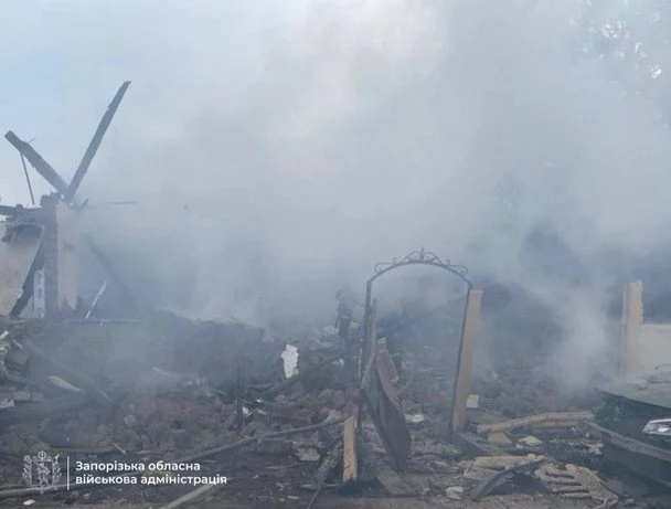 Унаслідок обстрілу в Запоріжжі зруйновано приватний будинок. / © Очільник Запорізької ОВА Іван Федоров