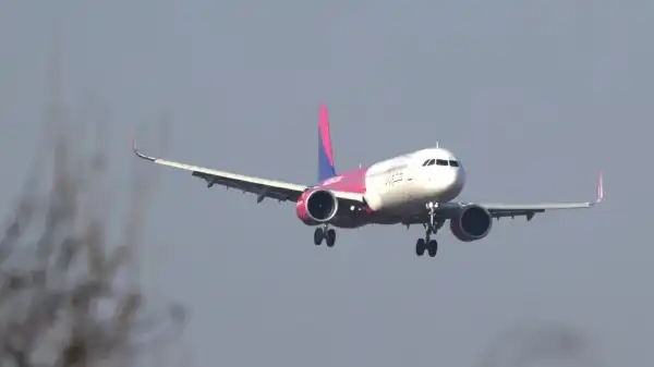 Wizz Air пояснює, що готується до відновлення польотів в Україну