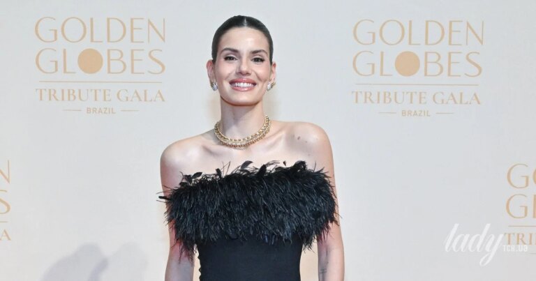 Витончена та чудова: бразильська зірка кіно з'явилася на урочистому заході в напівпрозорому вбранні, прикрашеному пір'ям 3
