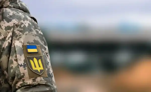 За даними ЗМІ, у "учбці" від пневмонії померли кілька мобілізованих. 18