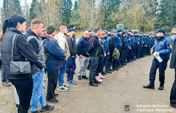 На Рівненщині розшукували хлопчика, котрий протягом дня перебував у кар'єрі зі зламаними кінцівками. 4