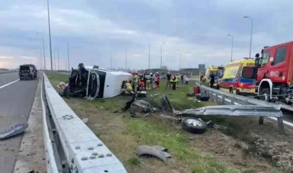 Аварія в Польщі: мікроавтобус з громадянами України перекинувся