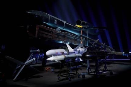 Український президент продемонстрував понад п'ятдесят зразків вітчизняної зброї 9 Український президент продемонстрував понад п'ятдесят зразків вітчизняної зброї 9