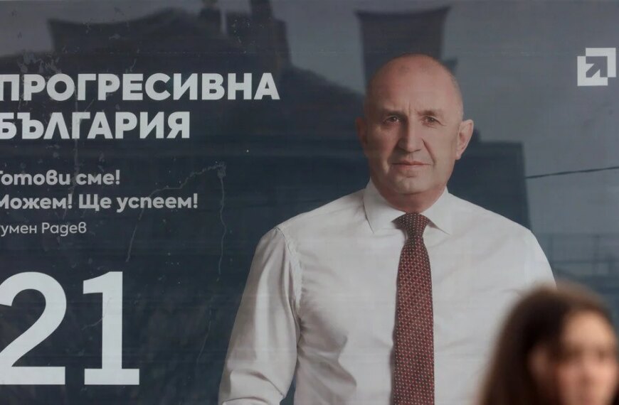 Вибори в Болгарії: партія проросійського колишнього президента лідирує за результатами екзитполів.