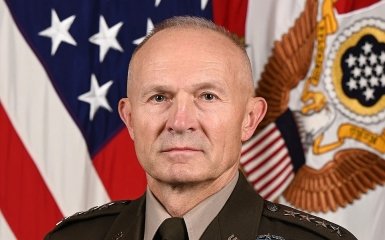 Пентагон повідомив про звільнення голови штабу американської армії 1