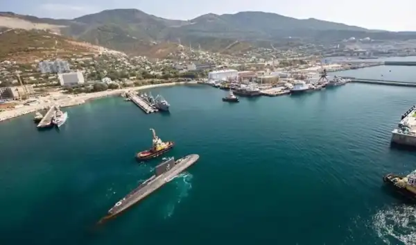 Чорноморський флот РФ опинився в безвихідному становищі в Новоросійську. 12