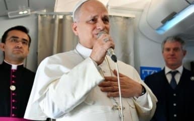 “Я продовжуватиму підтримувати мир”. Реакція Папи Римського на закиди Трампа