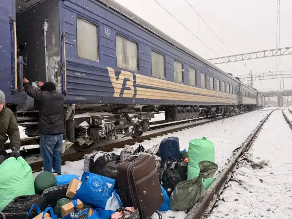 Процедура виходу з поїзда під час сигналу тривоги: що робити 23