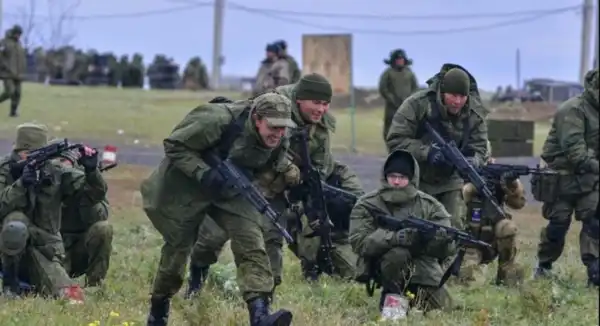 Російські війська прагнуть увірватися до Гришине 12