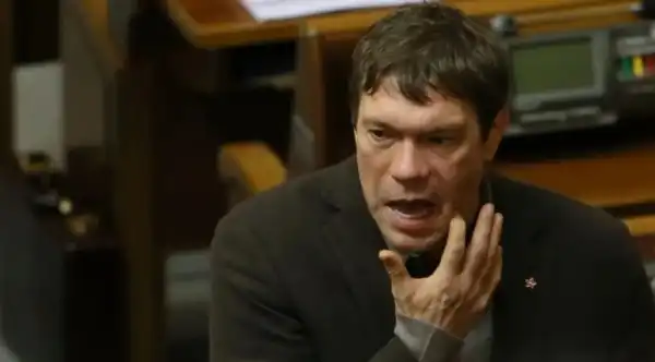 Конфіскація майна екс-регіонала Царьова українською владою 17