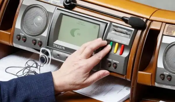 Парламент ухвалив рішення про продовження мобілізації на наступні три роки.