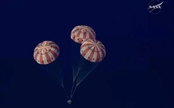 Команда "Артеміди-2" повернулася додому 22