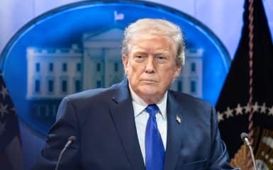 Трамп дав згоду припинити авіанальоти на Іран, якщо Ормузька протока буде розблокована. 3