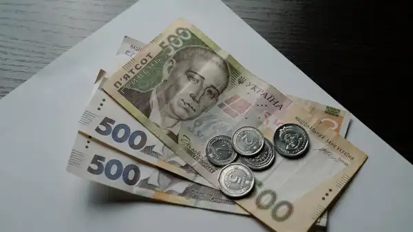 В Україні розпочинаються виплати по 1500 гривень: хто має право на допомогу 19