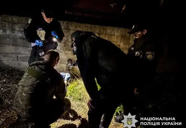 У Рівному чоловік погрожував вибухом гранат, переговори тривали три години. 7 У Рівному чоловік погрожував вибухом гранат, переговори тривали три години. 7