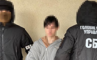 Служба безпеки України заарештувала в Києві російського агента, який планував замах на чиновника. 3